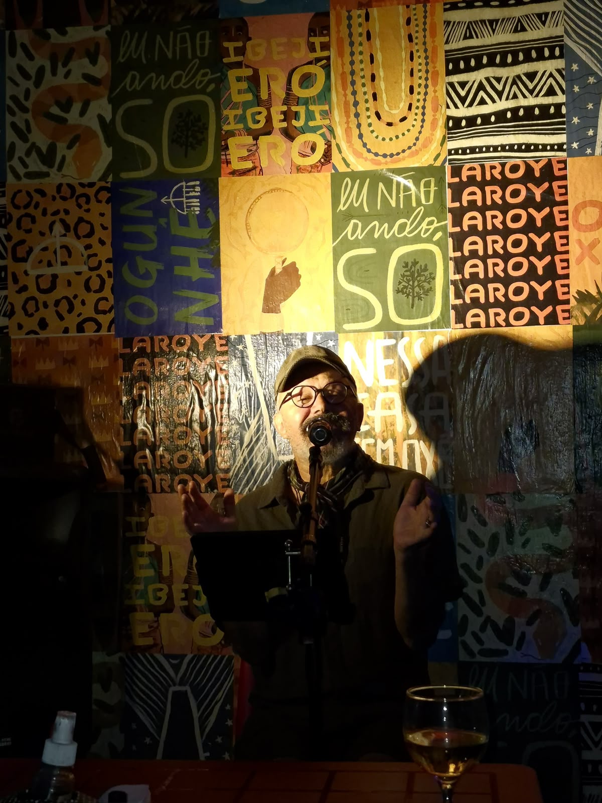 NA SALA Novo show do artista pernambucano JADES SALES – na Casa Caratelli