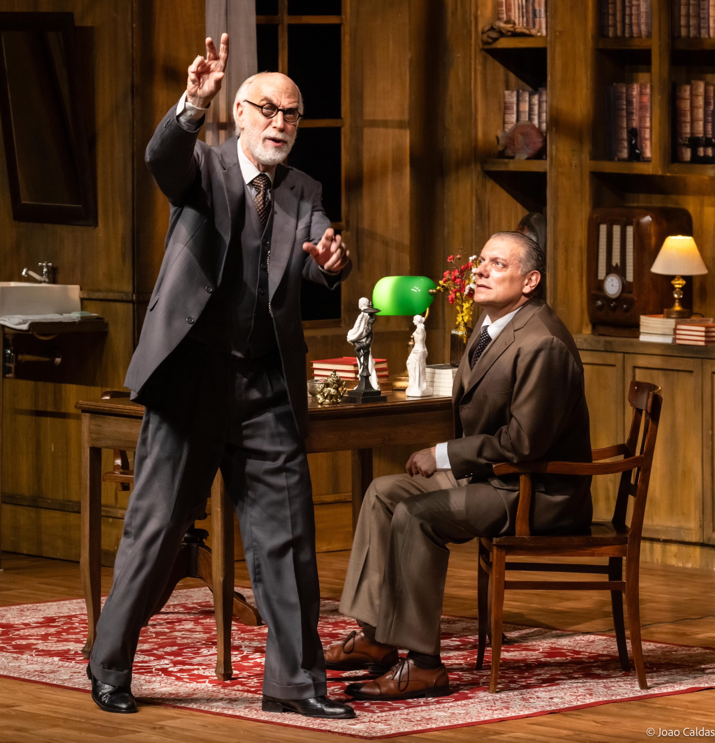 A Última Sessão de Freud – no Teatro Paulo Pontes